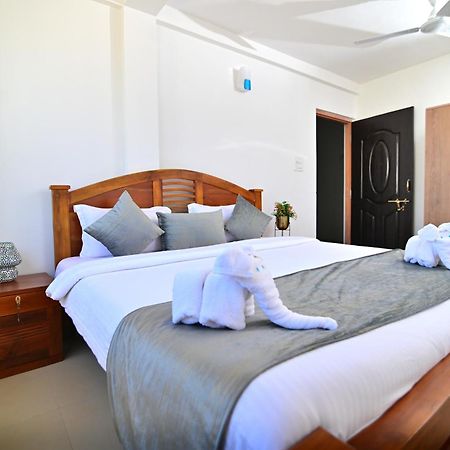 Q Lite Calangute Otel Dış mekan fotoğraf