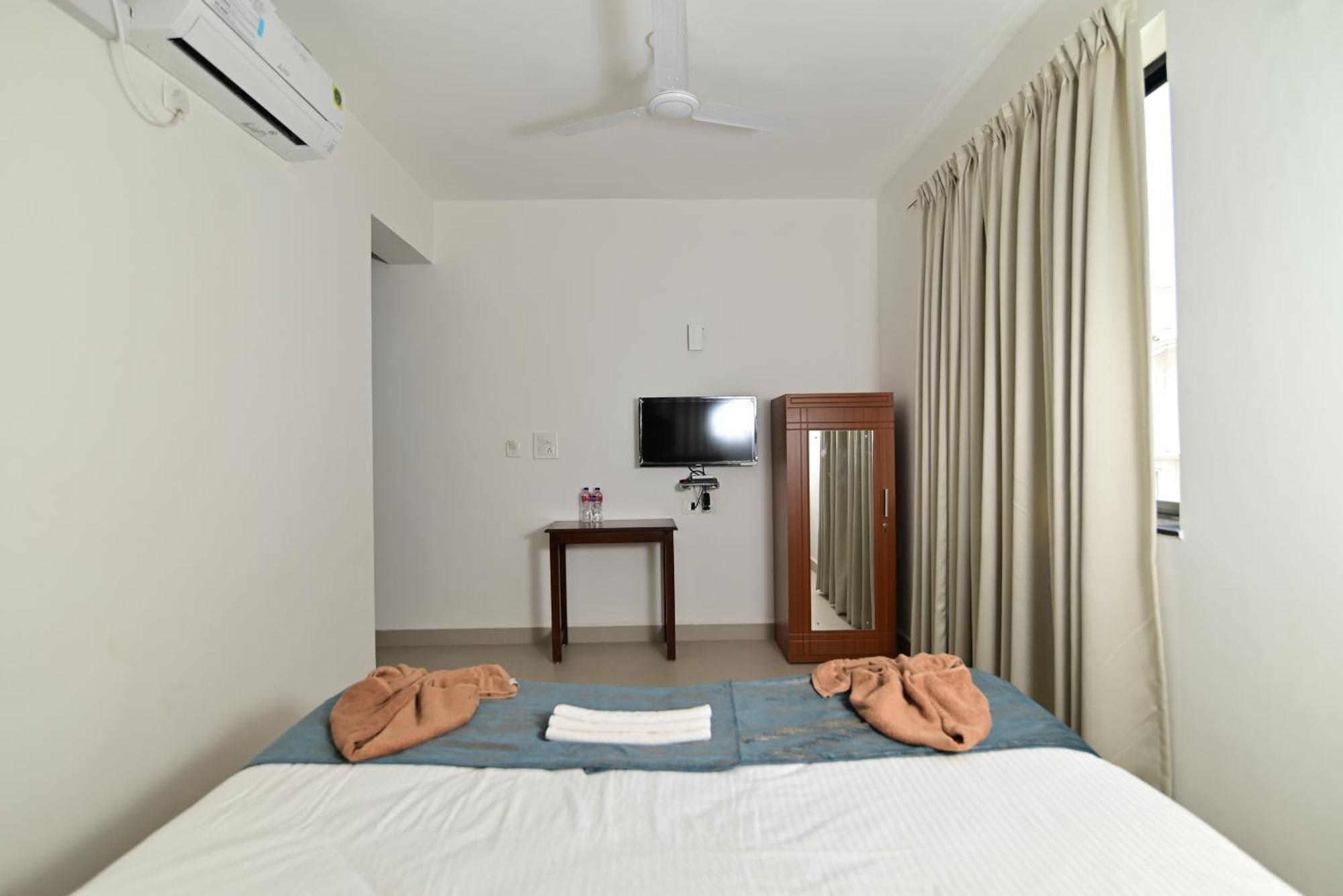Q Lite Calangute Otel Dış mekan fotoğraf