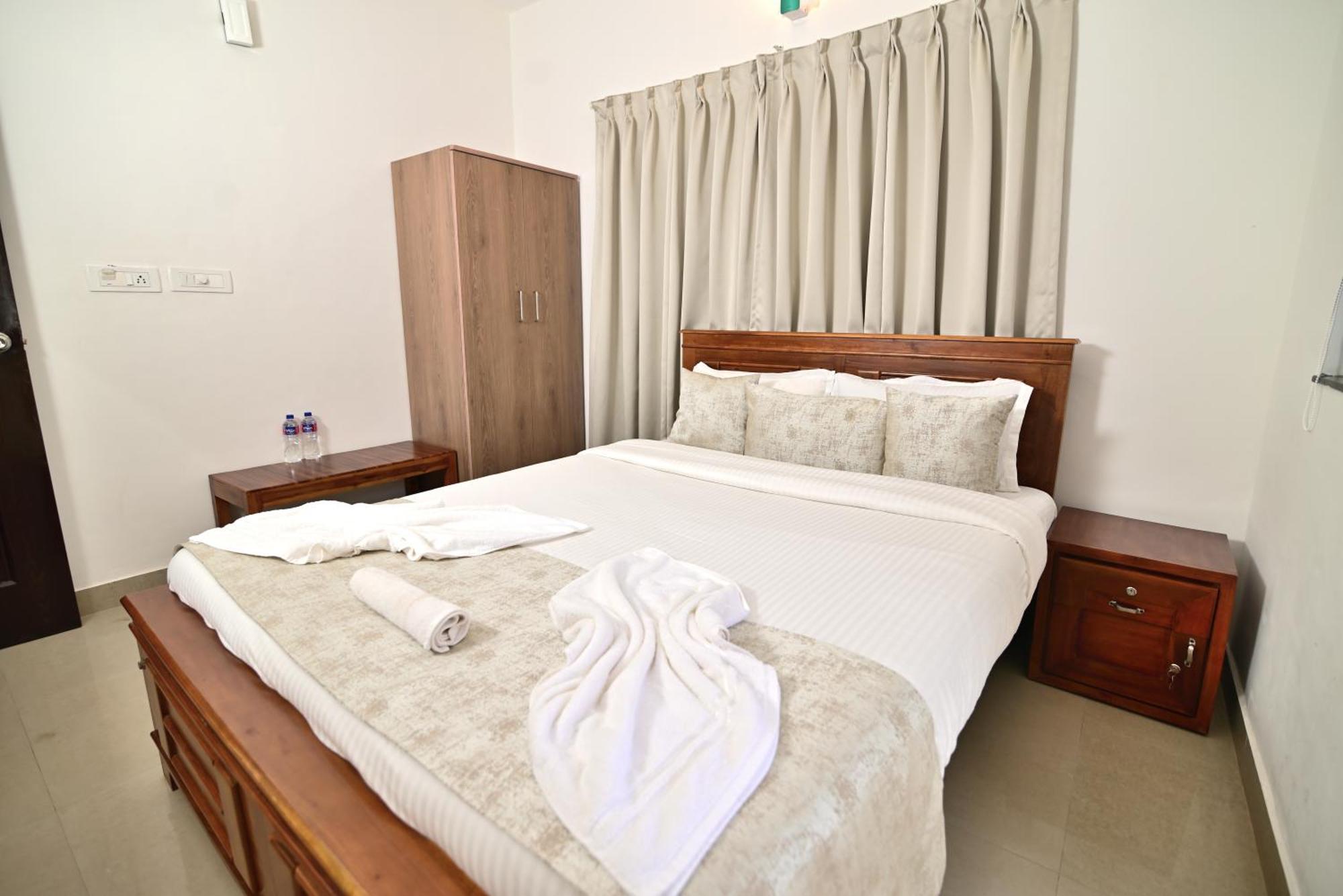 Q Lite Calangute Otel Dış mekan fotoğraf