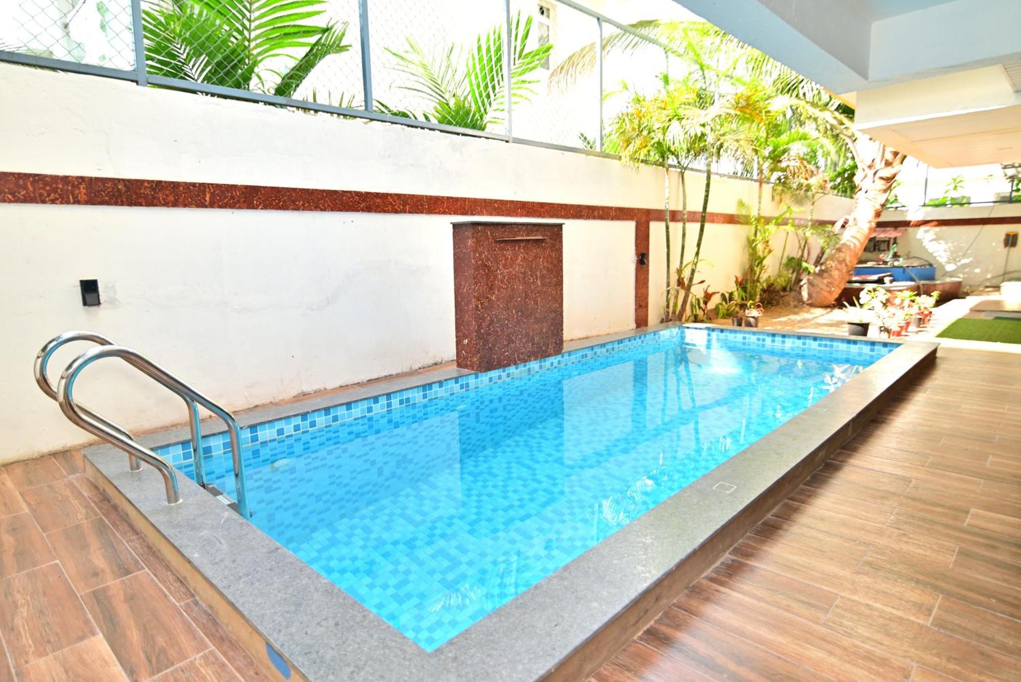 Q Lite Calangute Otel Dış mekan fotoğraf