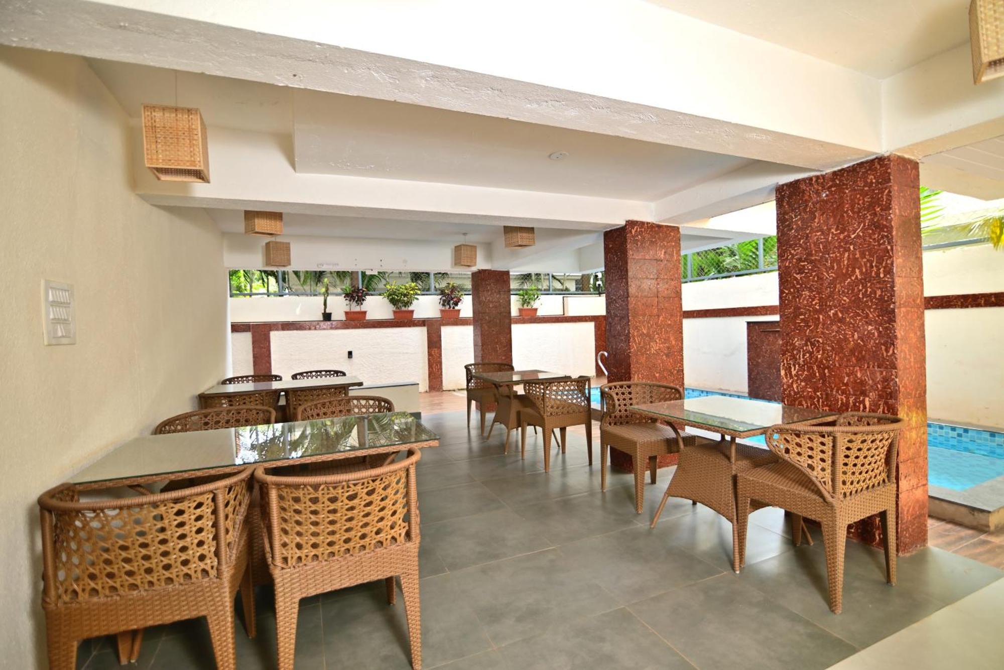 Q Lite Calangute Otel Dış mekan fotoğraf