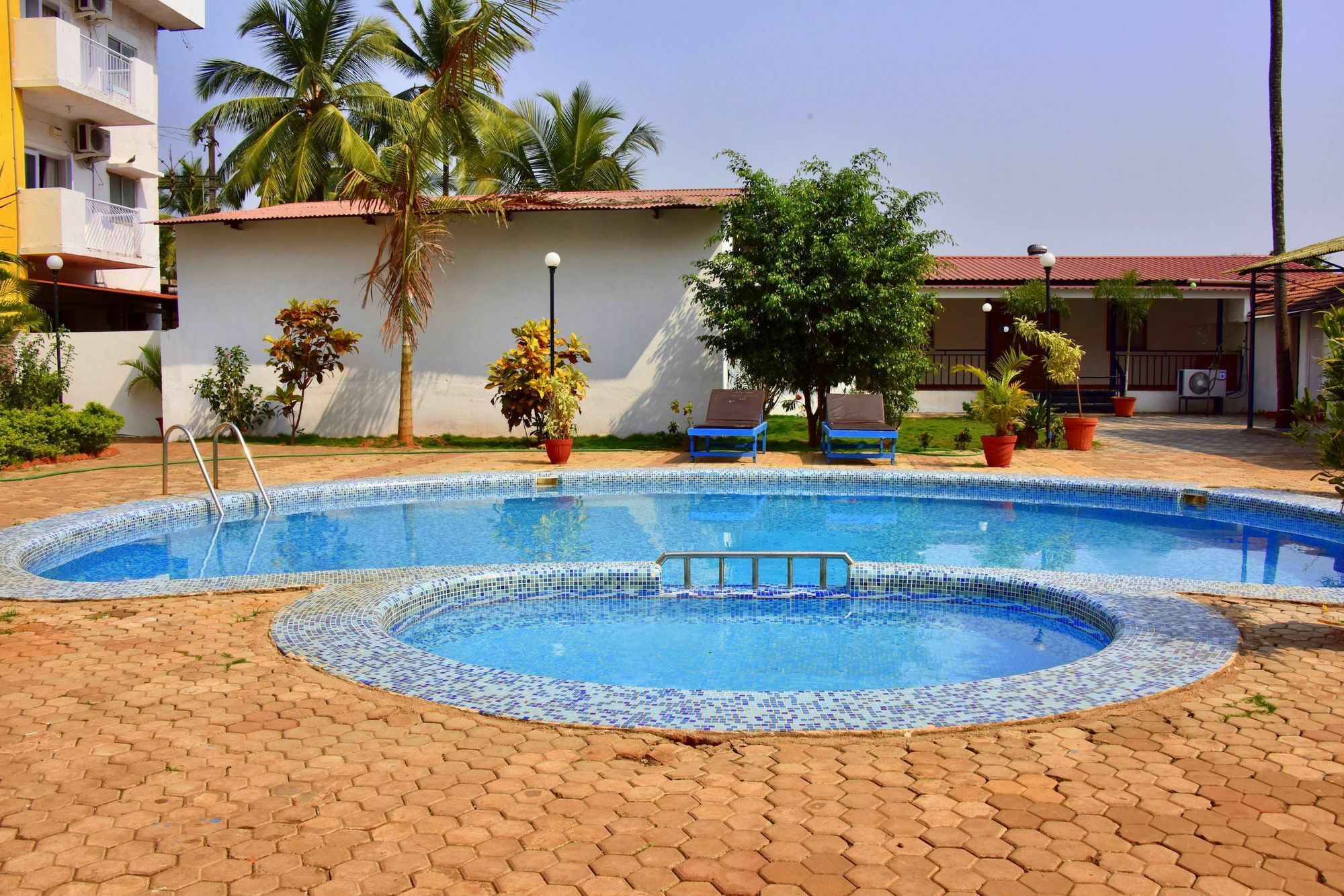 Q Lite Calangute Otel Dış mekan fotoğraf